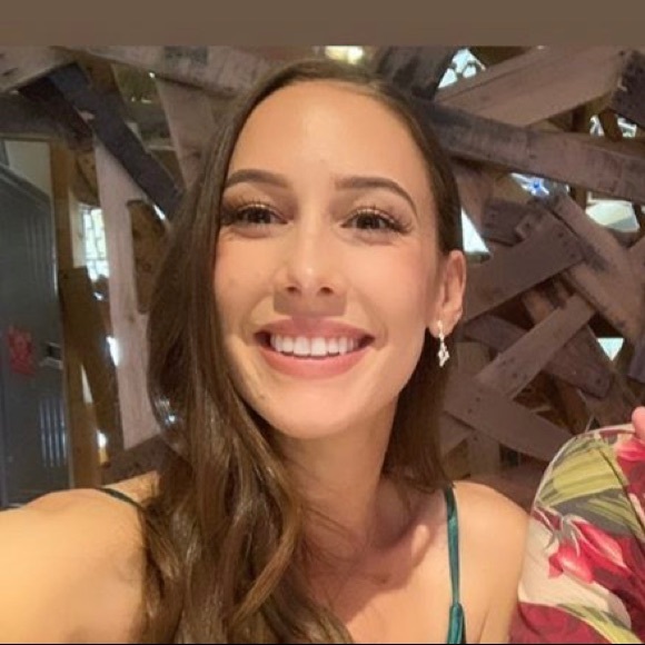 Meet your Posher, Shari - Picture 1 of 1